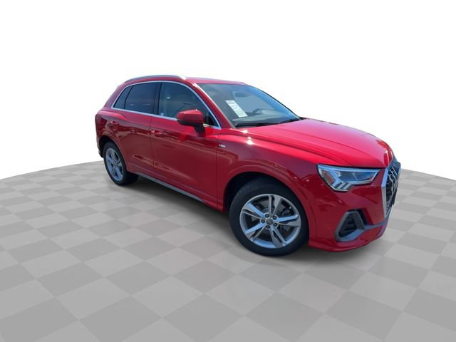 Used 2020 Audi Q3 2.0T Premium Plus w/ Premium Plus Package AWD/4WD image 2