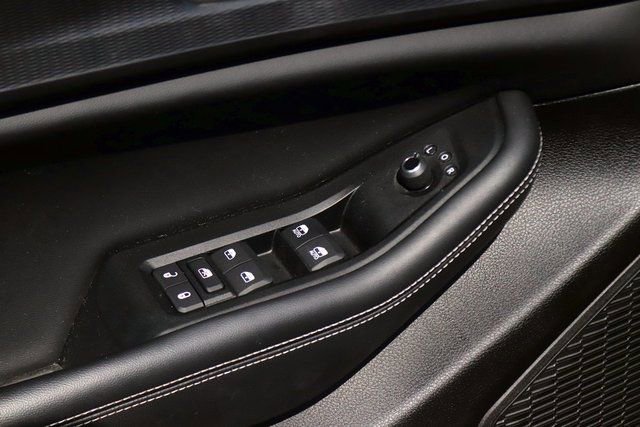 Used 2024 Jeep Grand Cherokee Altitude AWD/4WD image 8