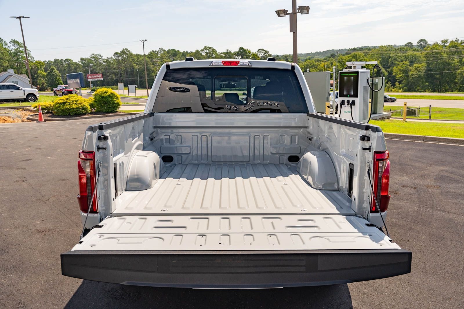 New 2026 Ford F150 XLT w/ Equipment Group 302A MID AWD/4WD image 11