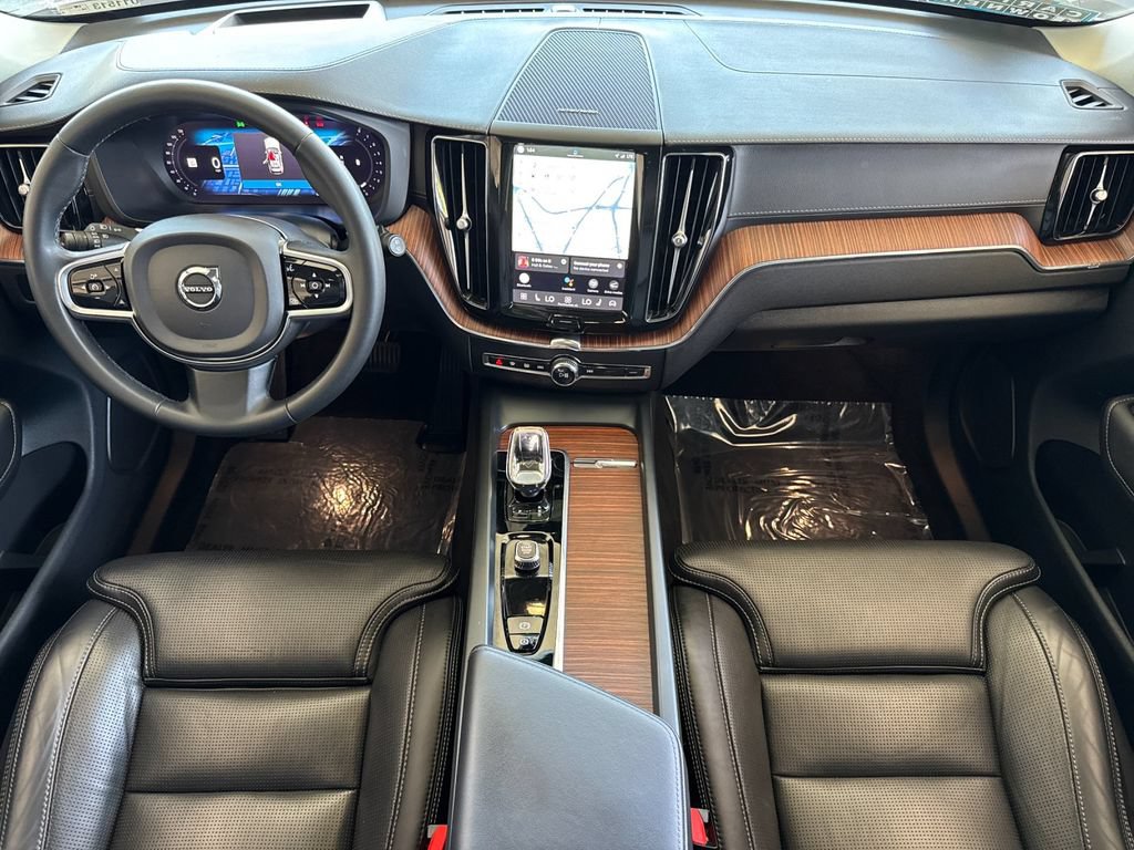 Certified 2023 Volvo XC60 B5 Ultimate AWD/4WD image 12