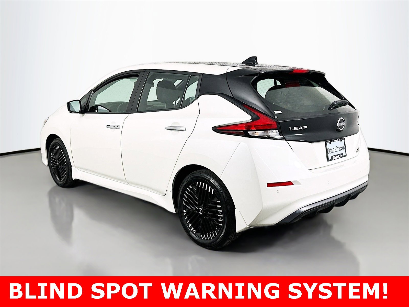 Used 2025 Nissan Leaf SV Plus image 5
