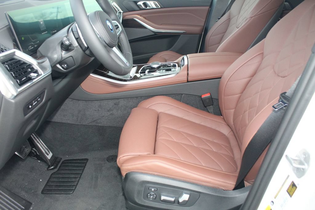 New 2026 BMW X5 xDrive50e w/ M Sport Package AWD/4WD image 19