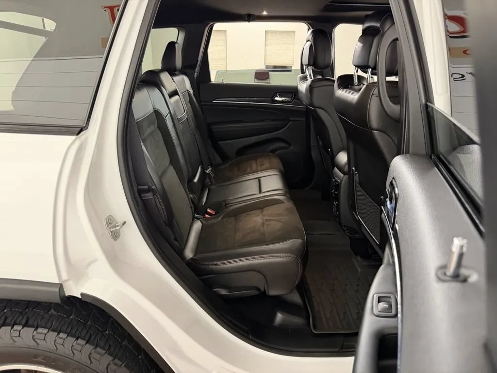 Used 2021 Jeep Grand Cherokee Trailhawk AWD/4WD image 38