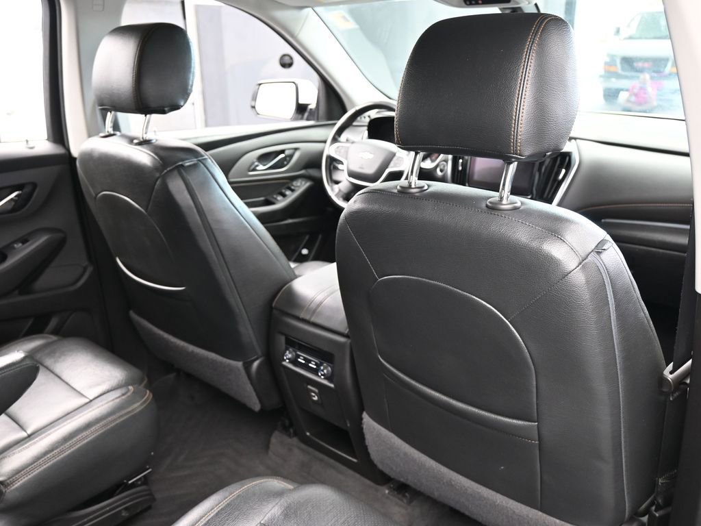 Used 2018 Chevrolet Traverse LT image 43