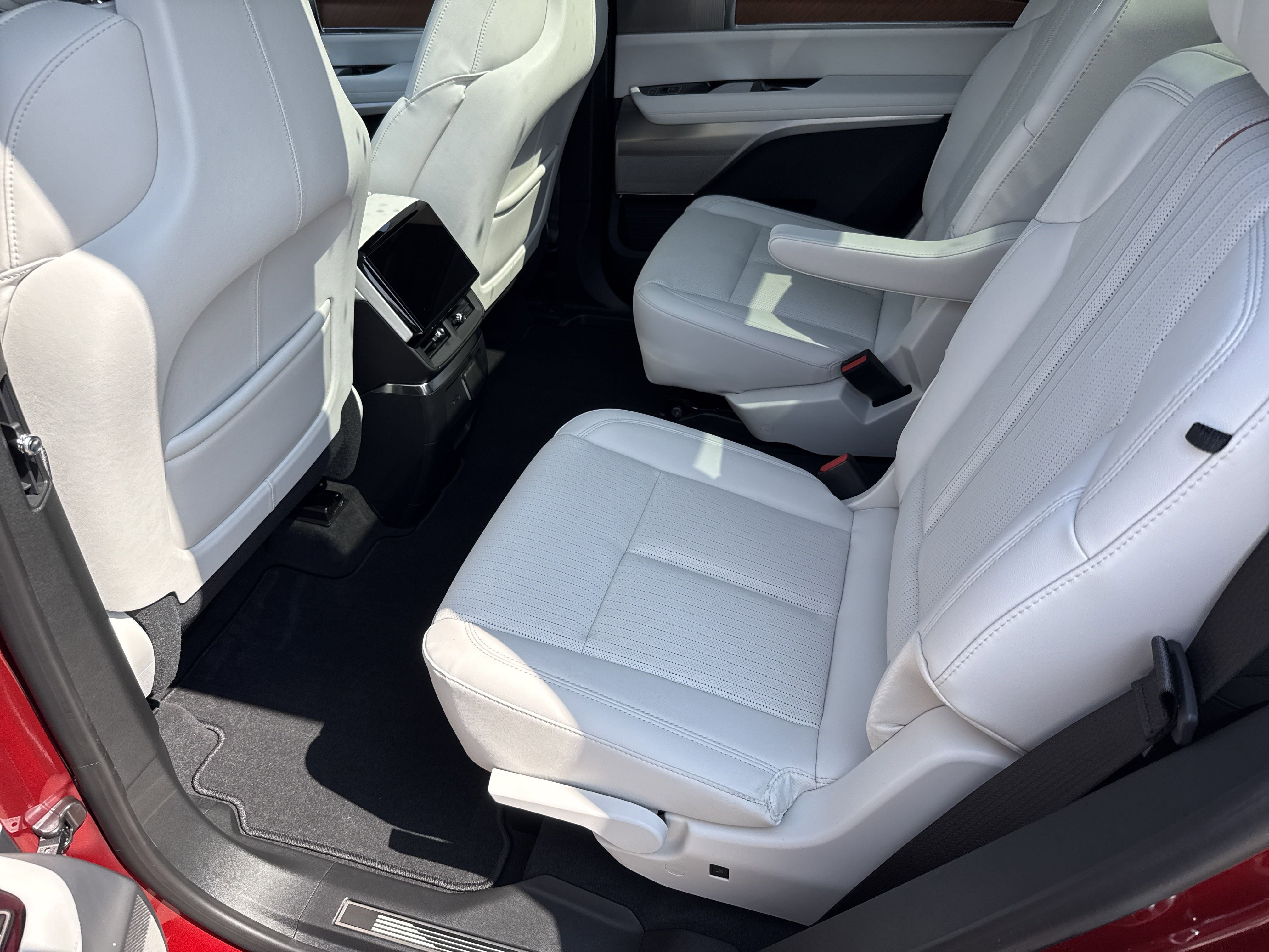 New 2026 Cadillac Vistiq Luxury image 8