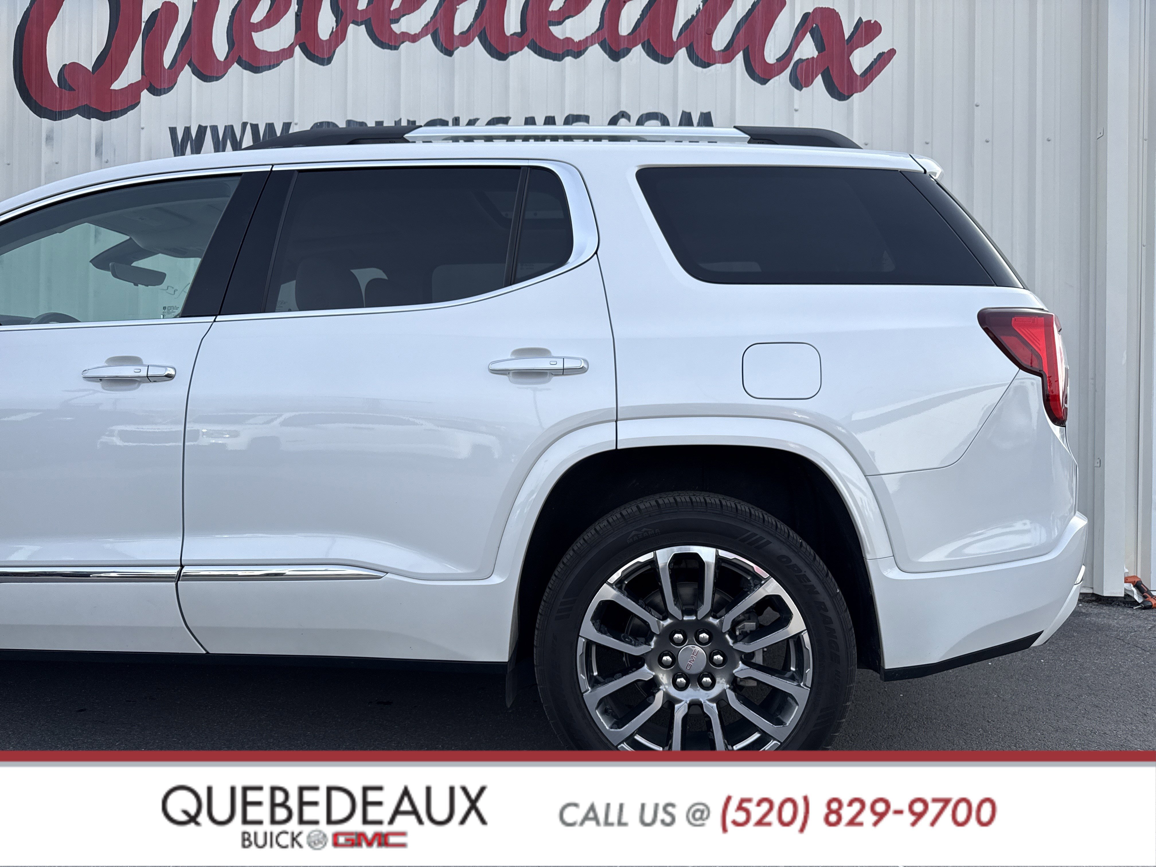 Used 2020 GMC Acadia Denali w/ Denali Ultimate Package image 2