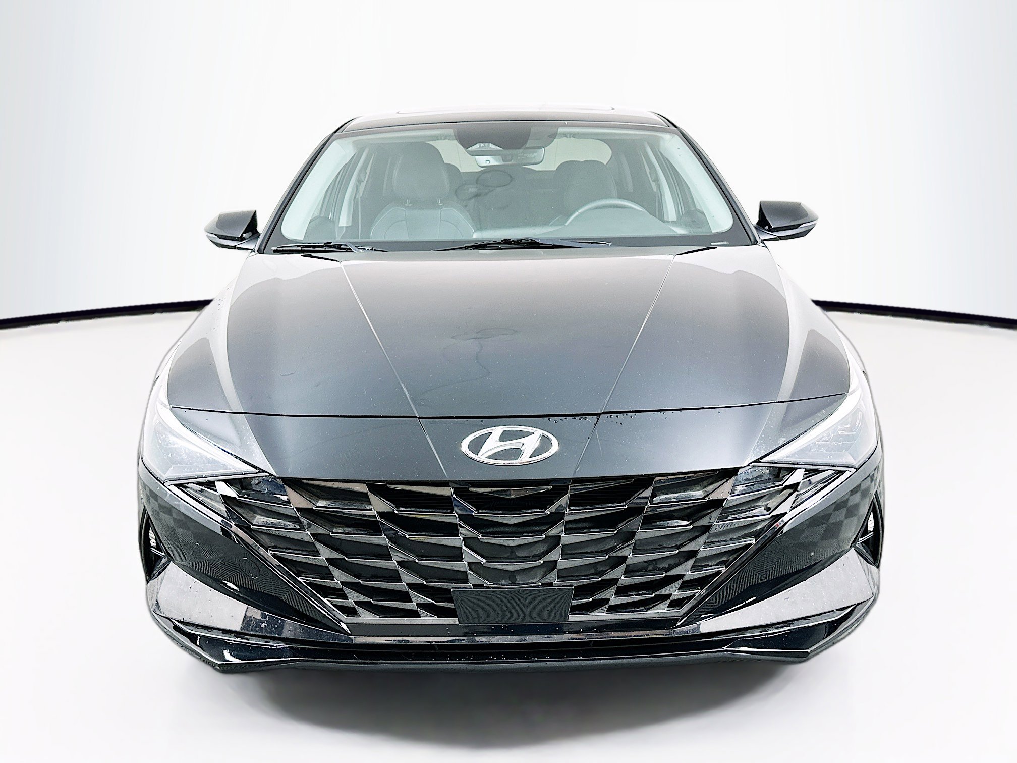 Used 2023 Hyundai Elantra Limited w/ Cargo Package image 2