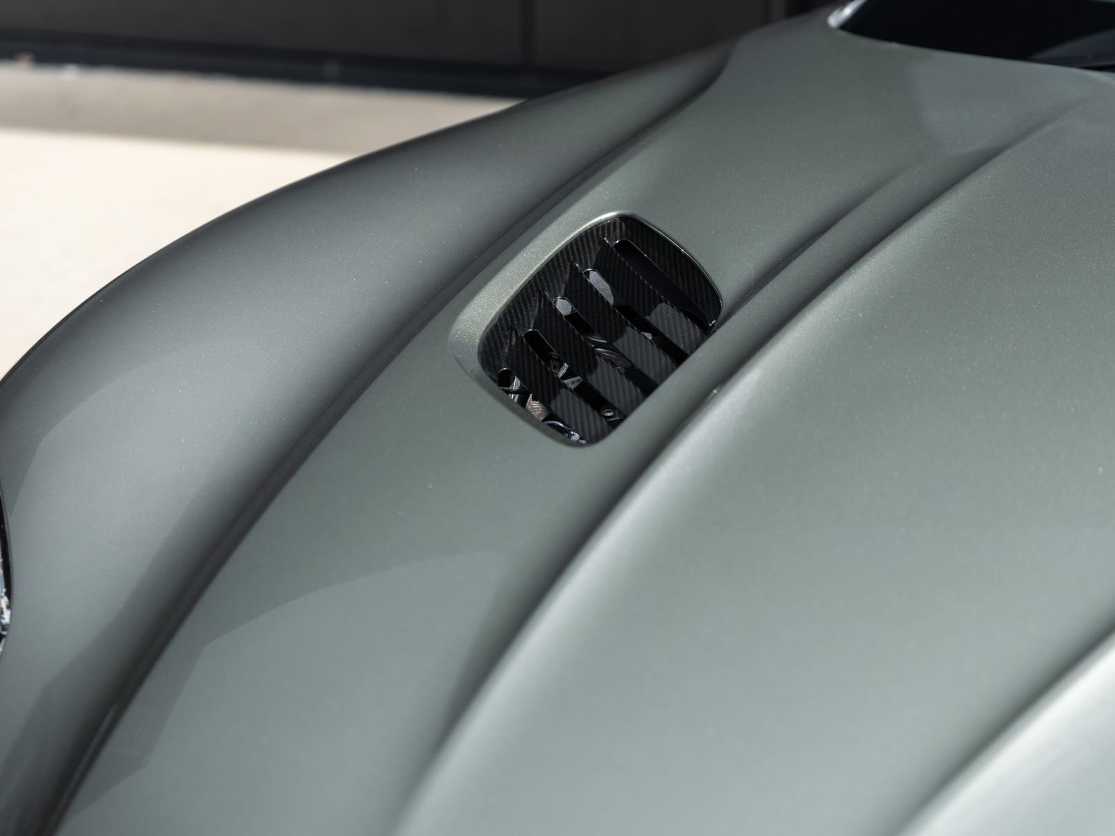 Used 2023 Aston Martin DBS Superleggera Volante RWD image 21