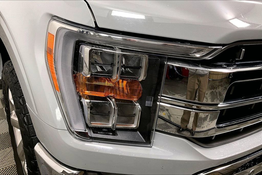 Used 2023 Ford F150 Lariat w/ Max Trailer Tow Package image 28