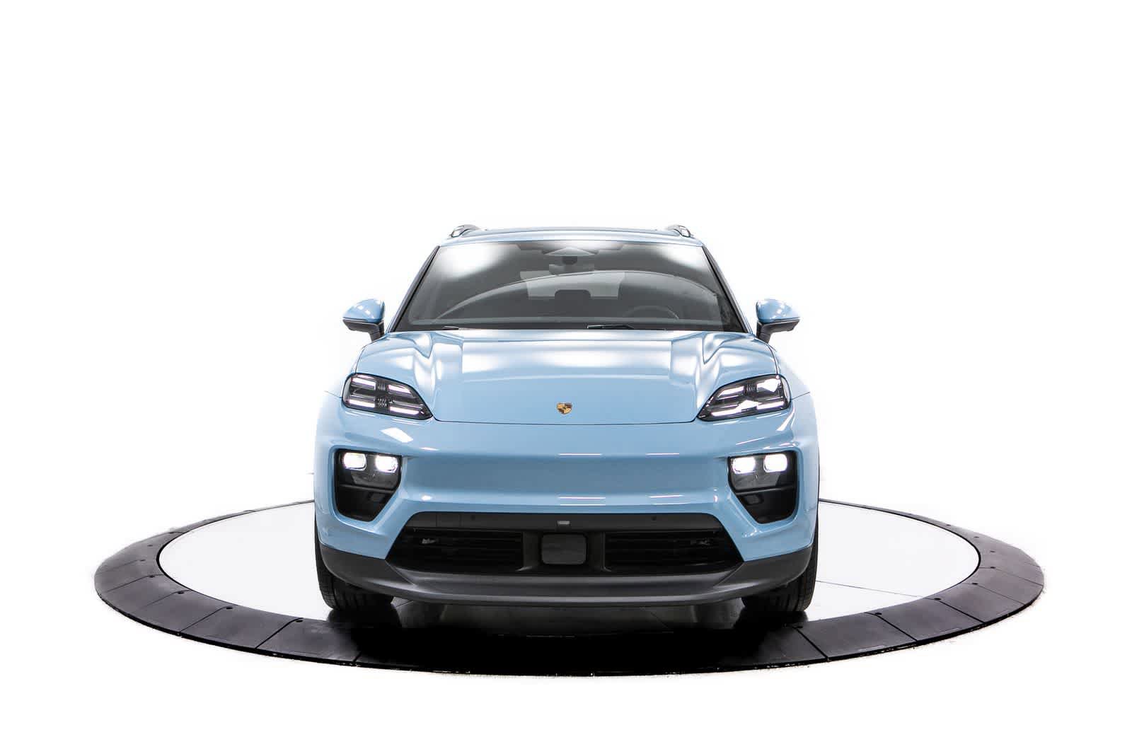 New 2026 Porsche Macan Electric RWD image 10