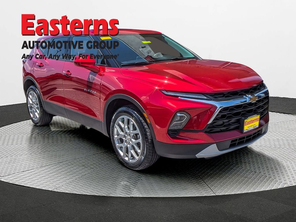 Used 2024 Chevrolet Blazer LT w/ Driver Confidence Package image 16