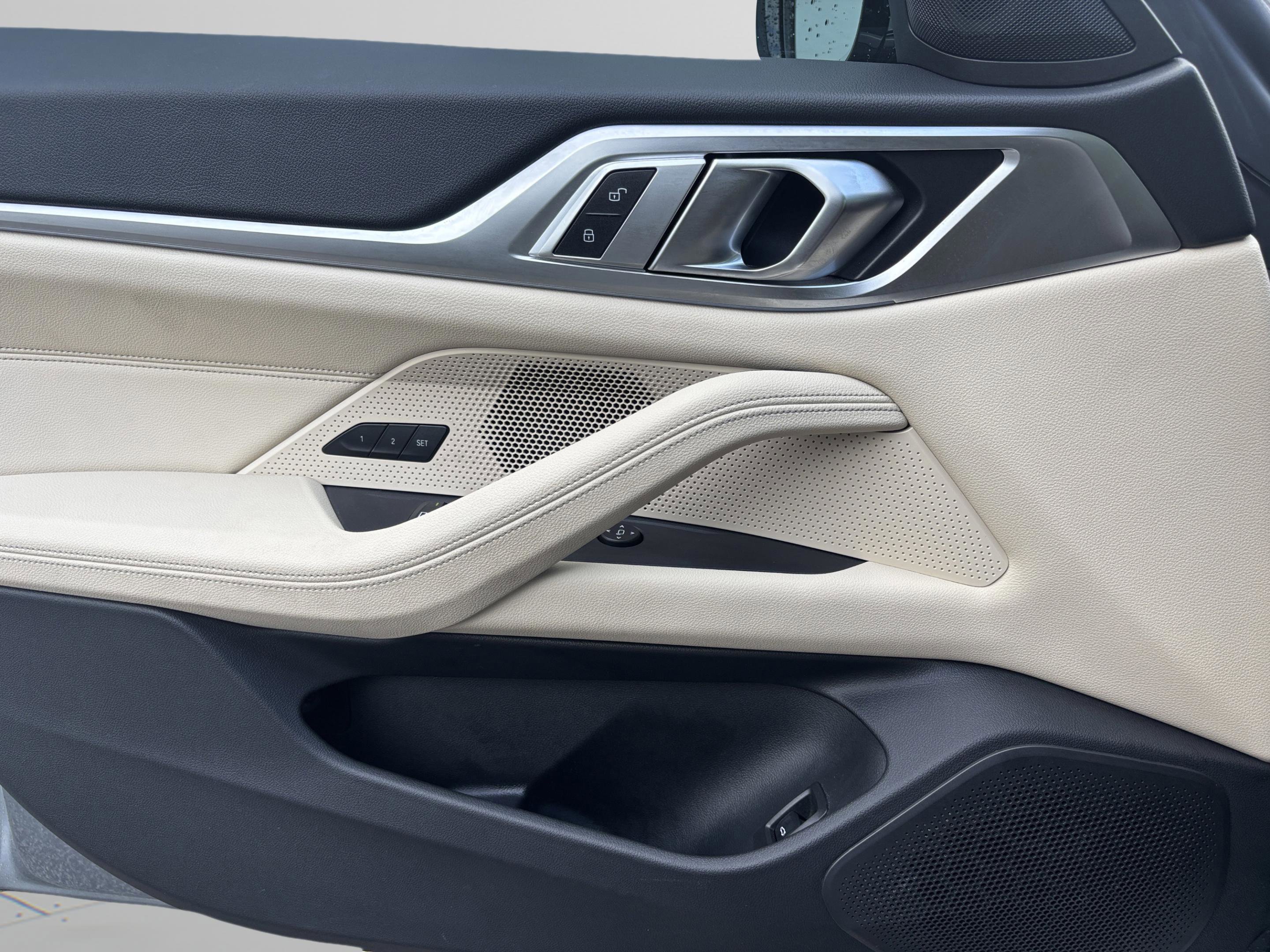 Used 2023 BMW i4 eDrive40 w/ Premium Package image 17