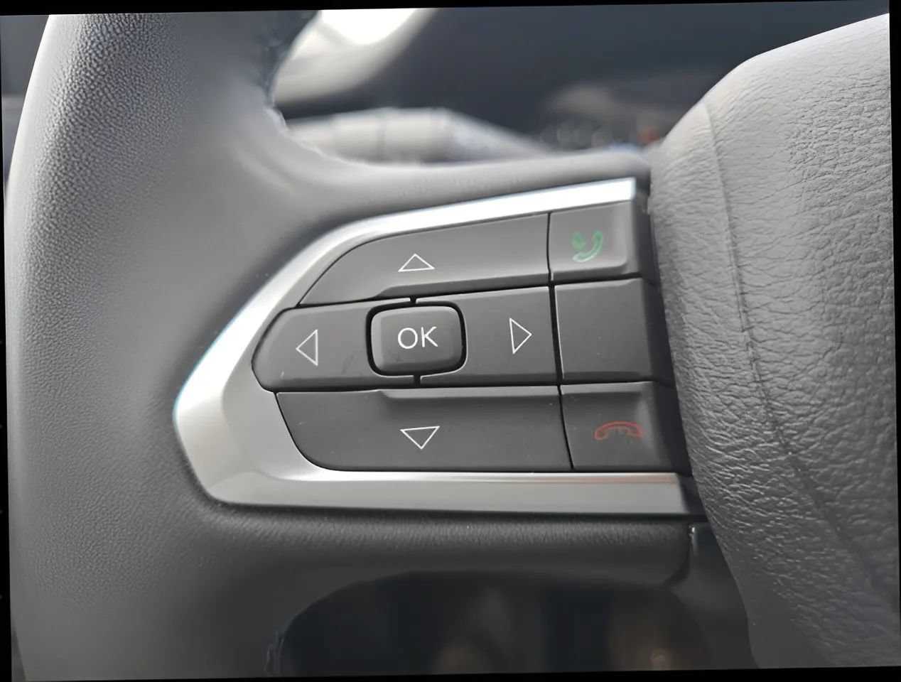 Used 2022 Jeep Compass Latitude AWD/4WD image 21