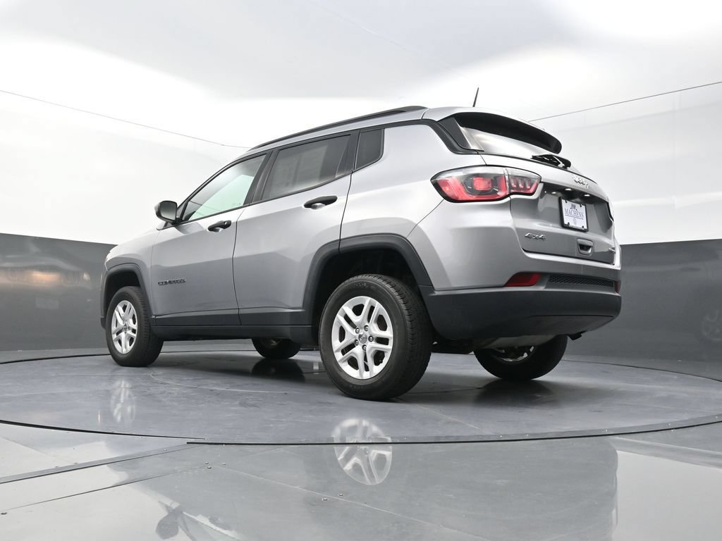 Used 2018 Jeep Compass Sport AWD/4WD image 27