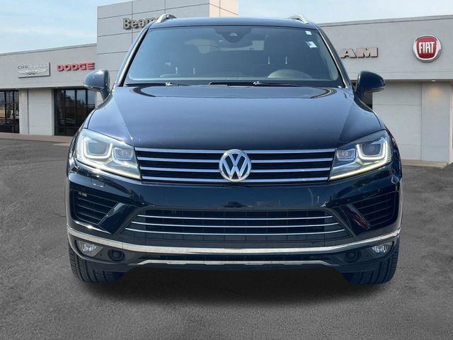 Used 2017 Volkswagen Touareg Wolfsburg Edition AWD/4WD image 2