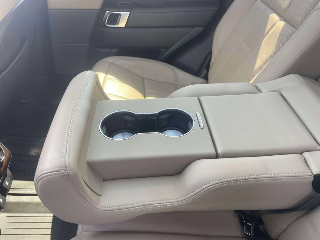 Used 2018 Land Rover Range Rover Sport HSE AWD/4WD image 12
