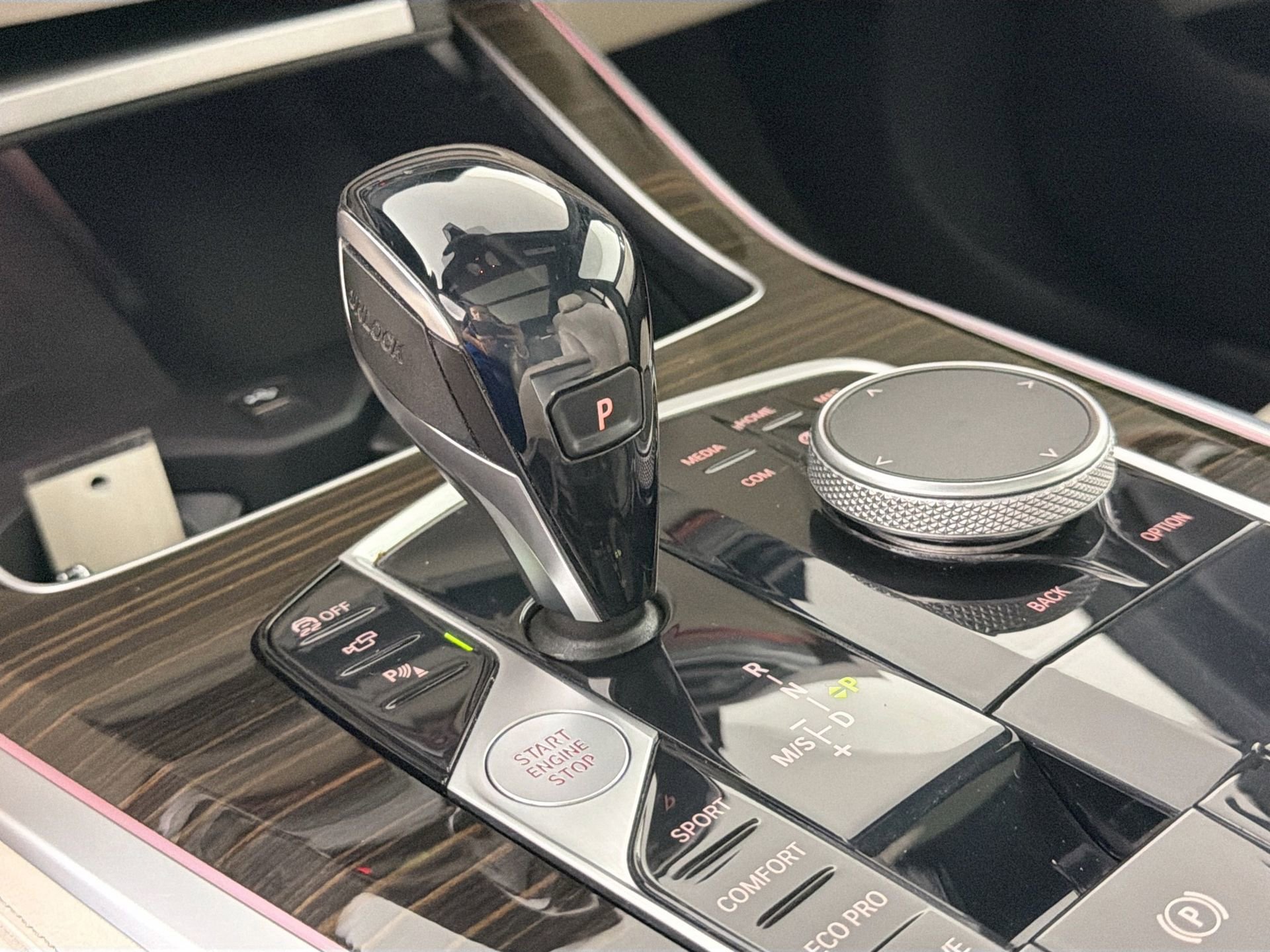 Used 2021 BMW X5 xDrive40i w/ Convenience Package image 17