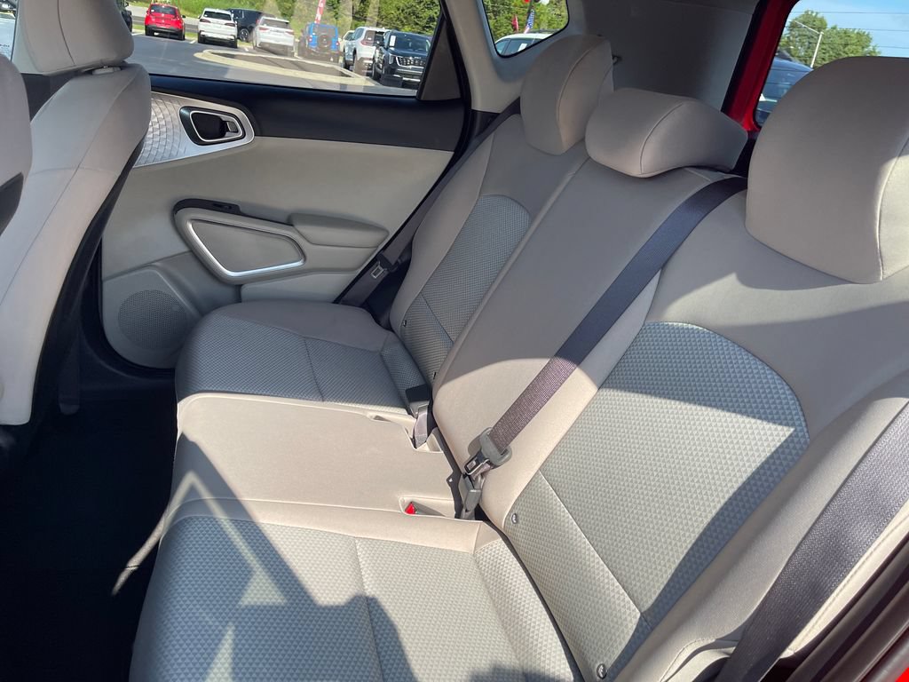 Used 2024 Kia Soul LX FWD image 14