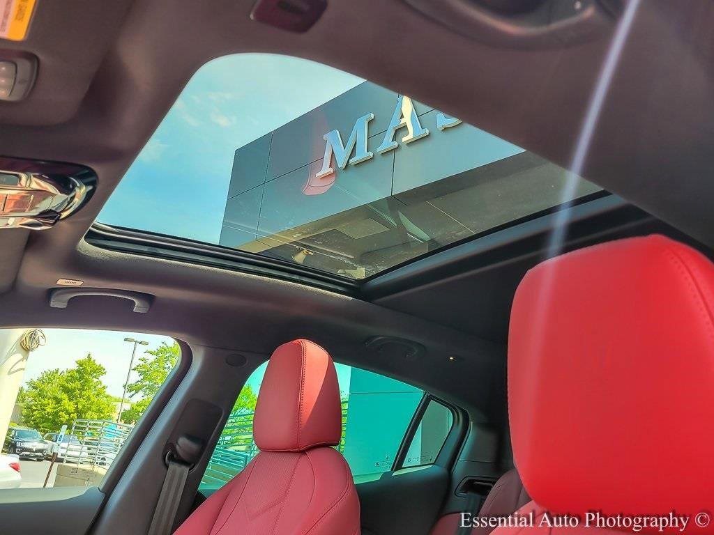 New 2025 Maserati Grecale Modena image 9