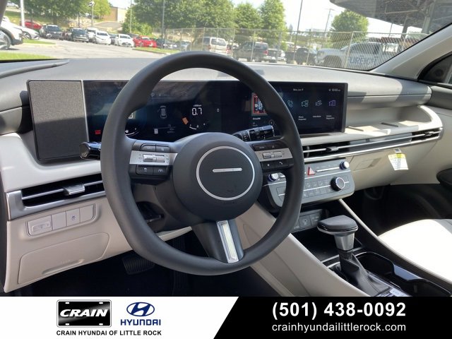 New 2025 Hyundai Tucson SE image 10