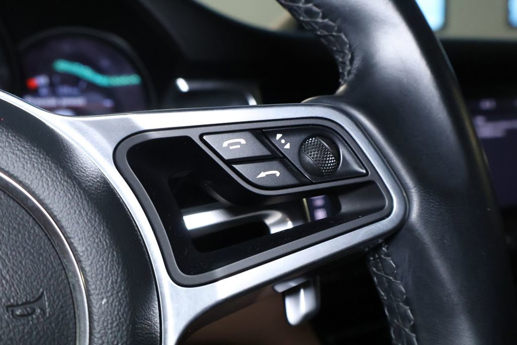 Used 2019 Porsche Macan AWD/4WD image 23