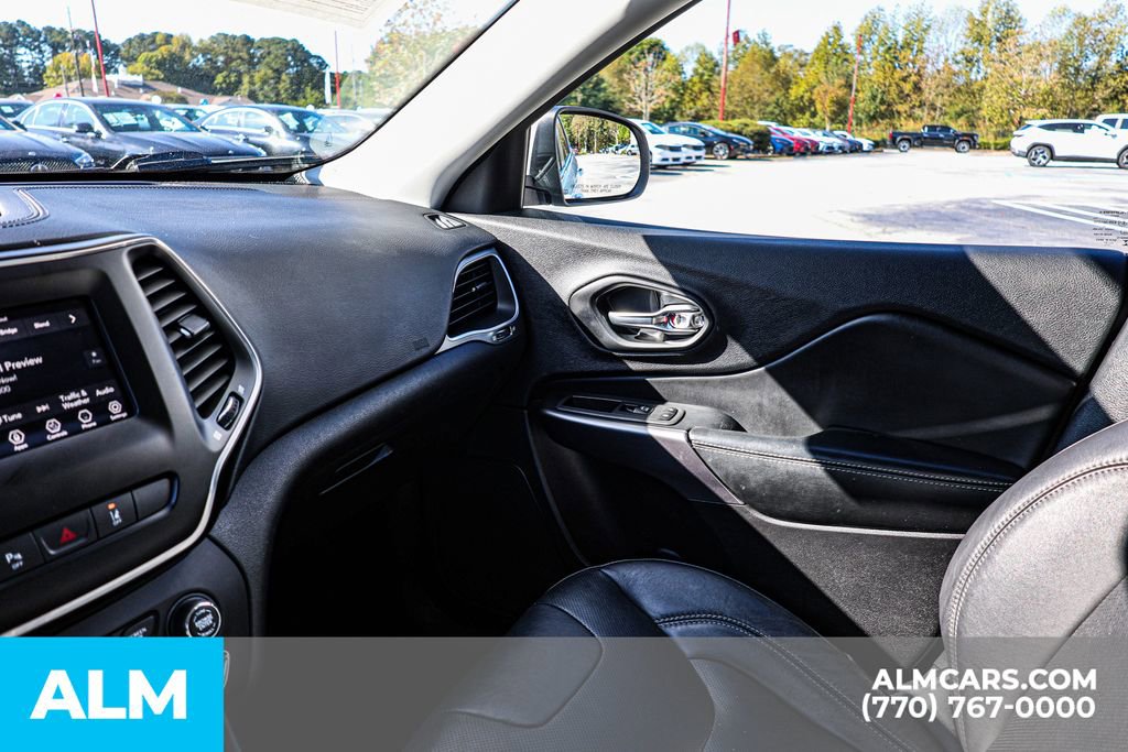 Used 2021 Jeep Cherokee Latitude Lux image 48