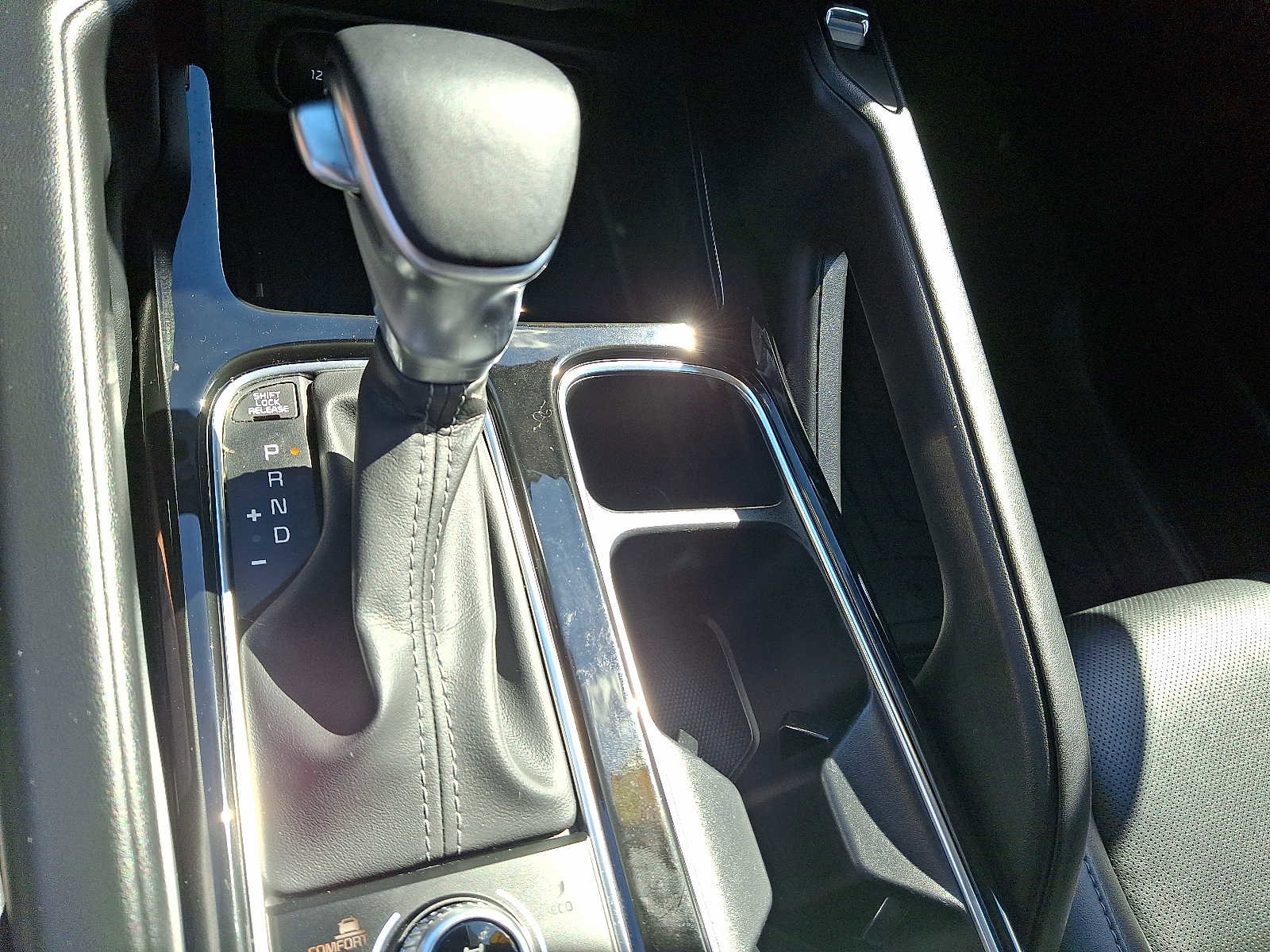 Used 2023 Kia Telluride S image 16