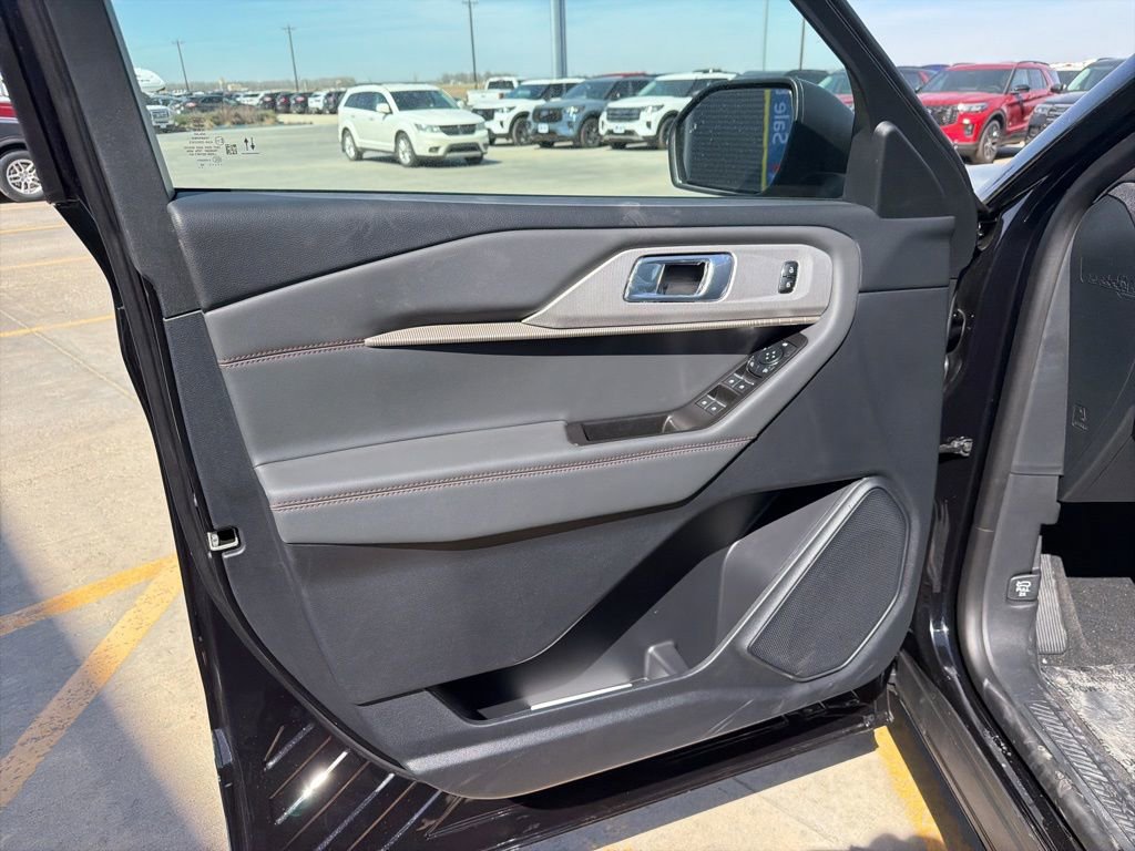 New 2026 Ford Explorer Active AWD/4WD image 9