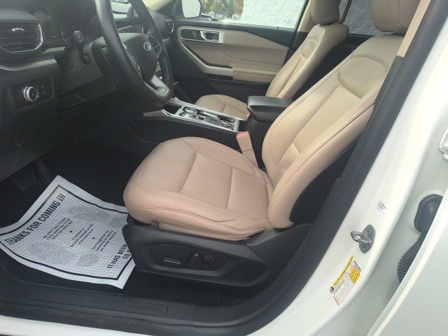 Used 2020 Ford Explorer XLT w/ Equipment Group 202A image 11