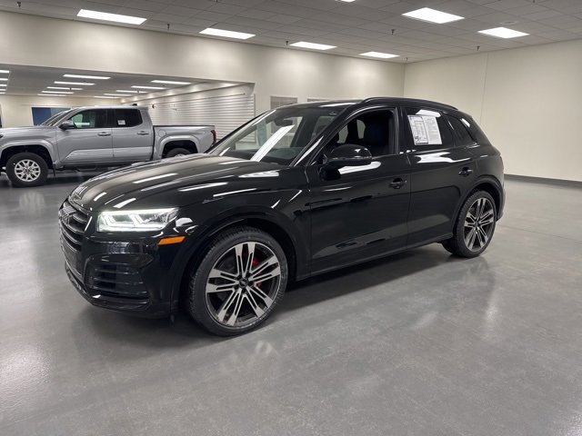 Used 2020 Audi SQ5 Premium Plus w/ Premium Plus Package image 3
