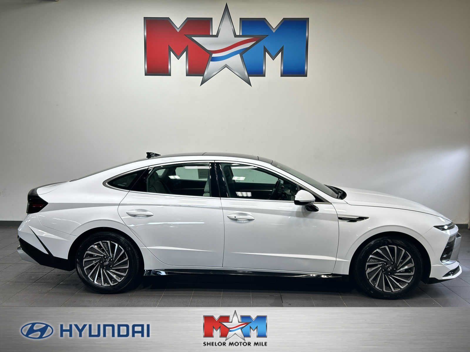 Used 2026 Hyundai Sonata SEL FWD image 1