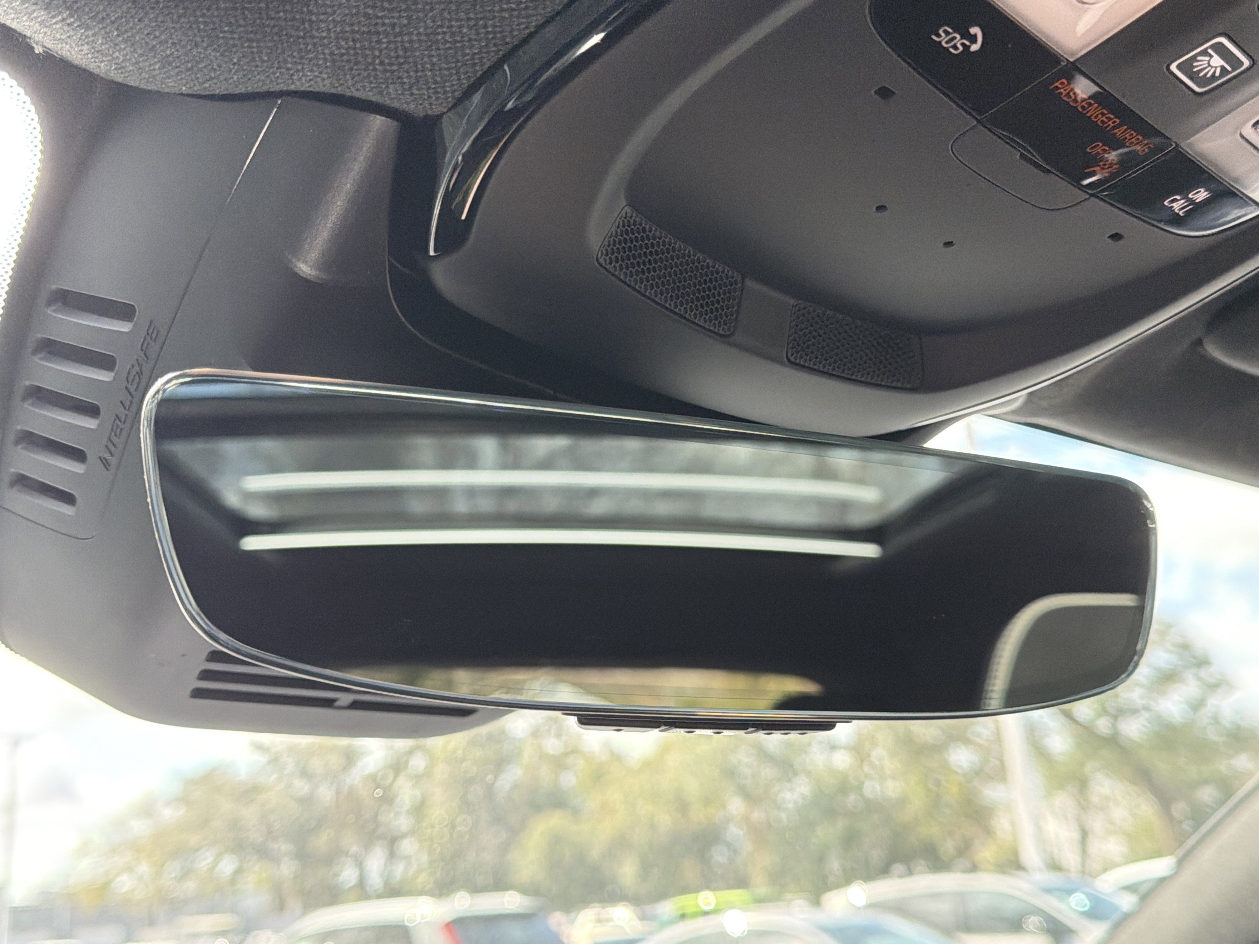 Certified 2022 Volvo XC40 P8 Recharge Plus image 27