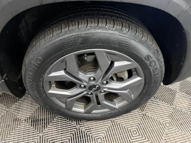 Certified 2024 Kia Seltos S image 33