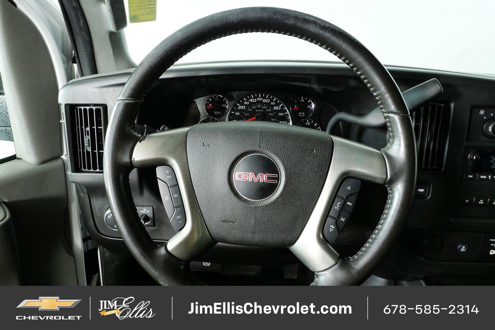 Used 2017 GMC Savana 2500 RWD image 9