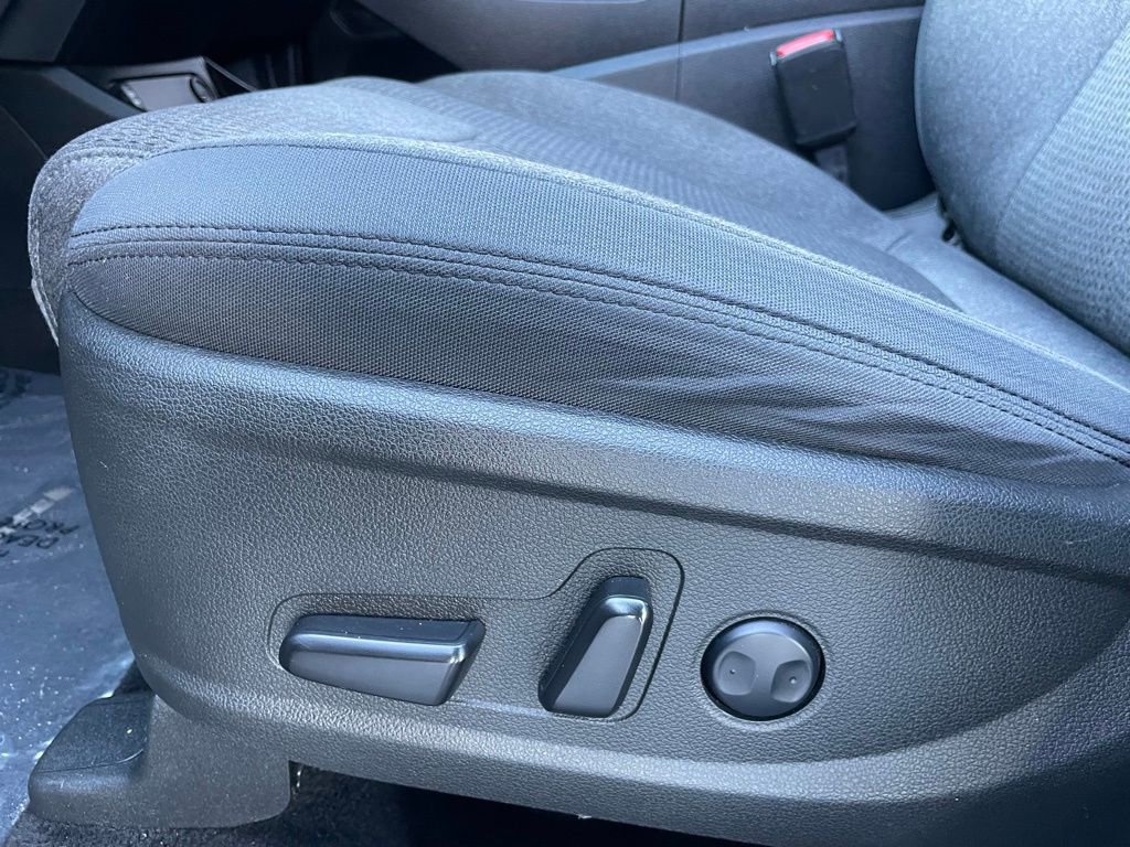 Used 2023 Hyundai Santa Fe SEL image 11