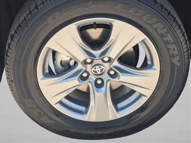 Used 2024 Toyota RAV4 XLE w/ Convenience Package FWD image 22