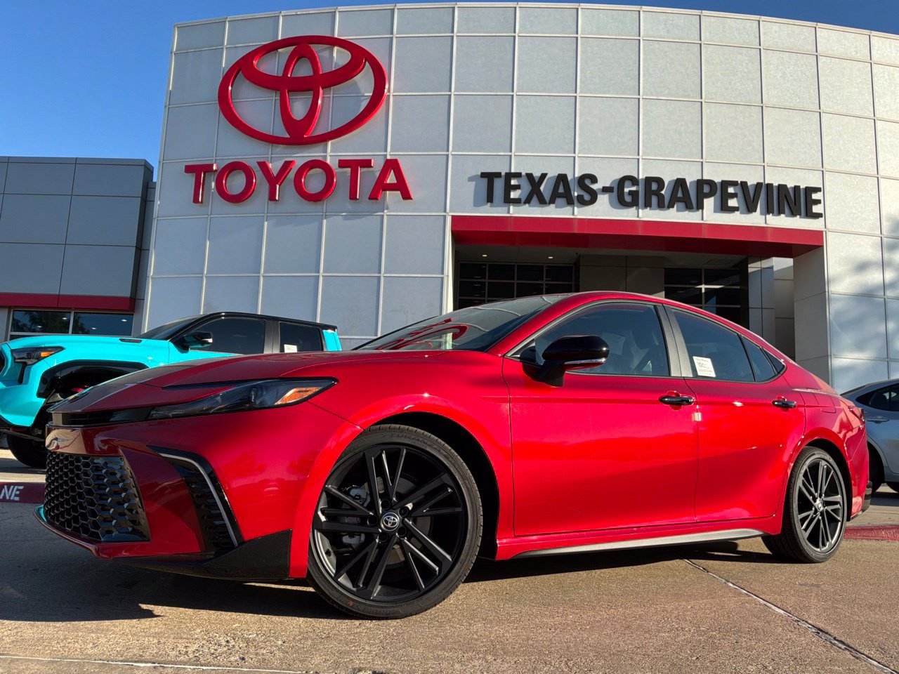New 2026 Toyota Camry Hybrid w/ Convenience Package FWD image 2