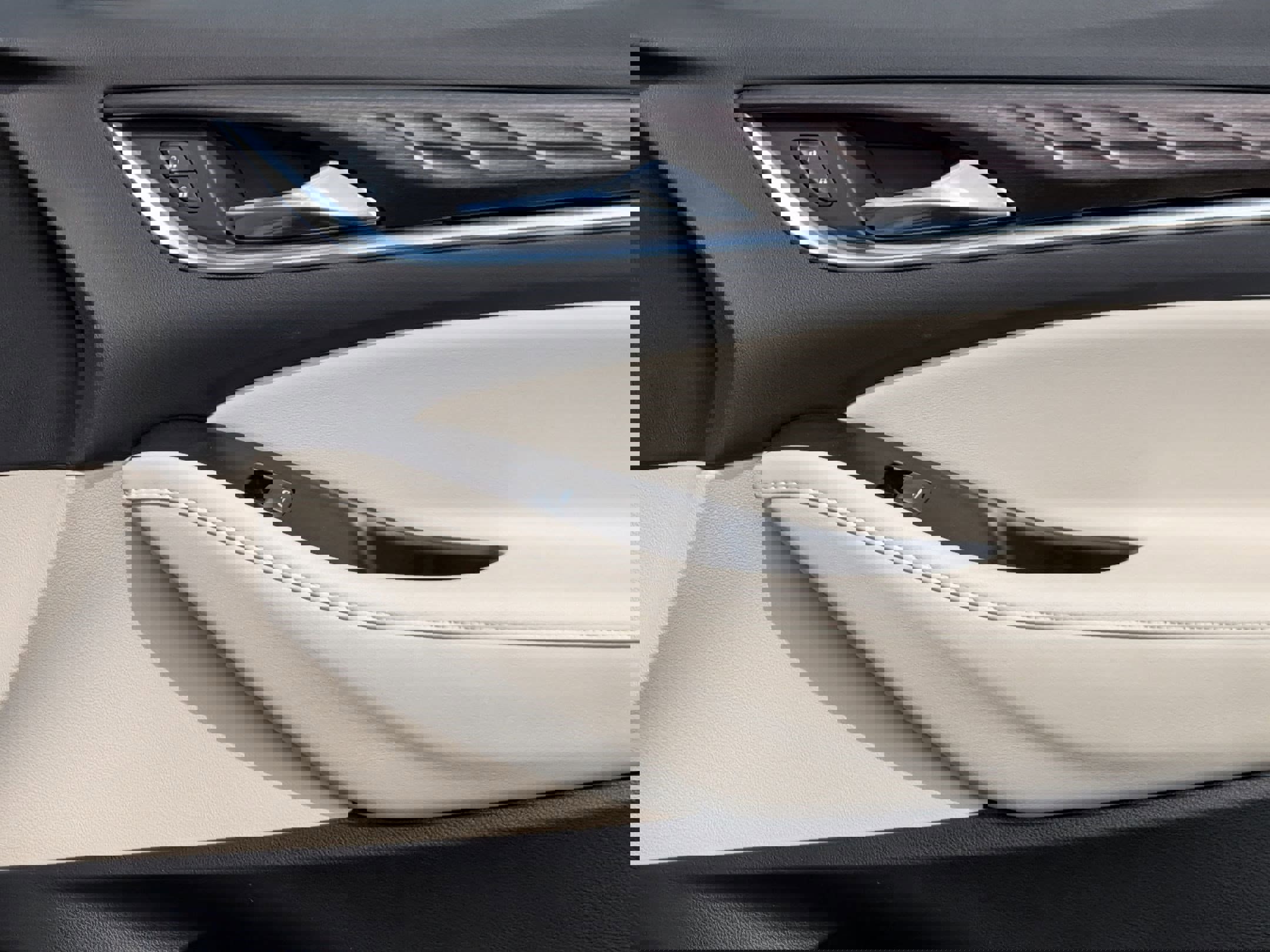 Used 2023 Buick Enclave Avenir w/ Avenir Technology Package image 35