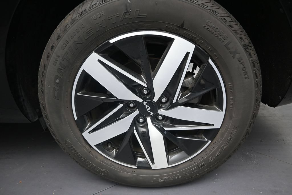 Used 2023 Kia Sorento S FWD image 10