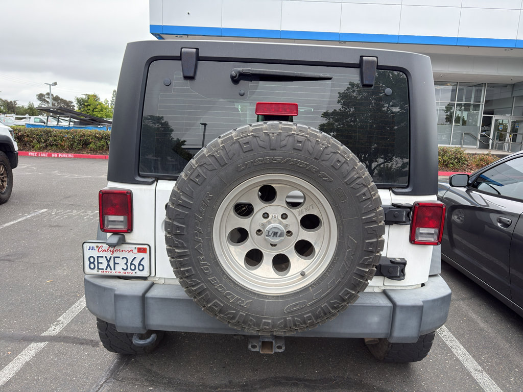 Used 2018 Jeep Wrangler Unlimited Sport w/ Connectivity Group AWD/4WD image 5