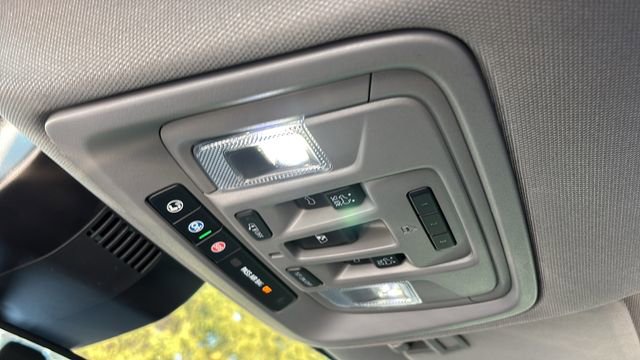 Used 2024 Chevrolet Silverado 1500 LT Trail Boss w/ LT Trail Boss Premium Package image 31