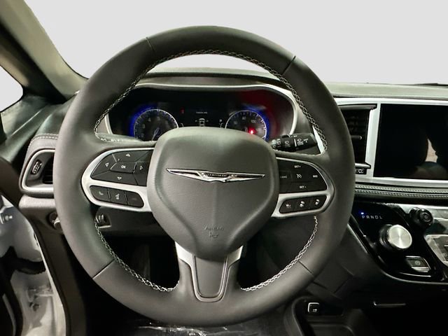 New 2026 Chrysler Pacifica Select image 12