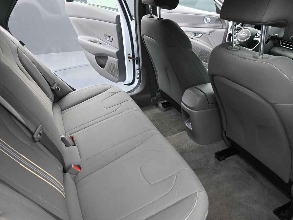 Certified 2026 Hyundai Elantra Sport FWD image 25
