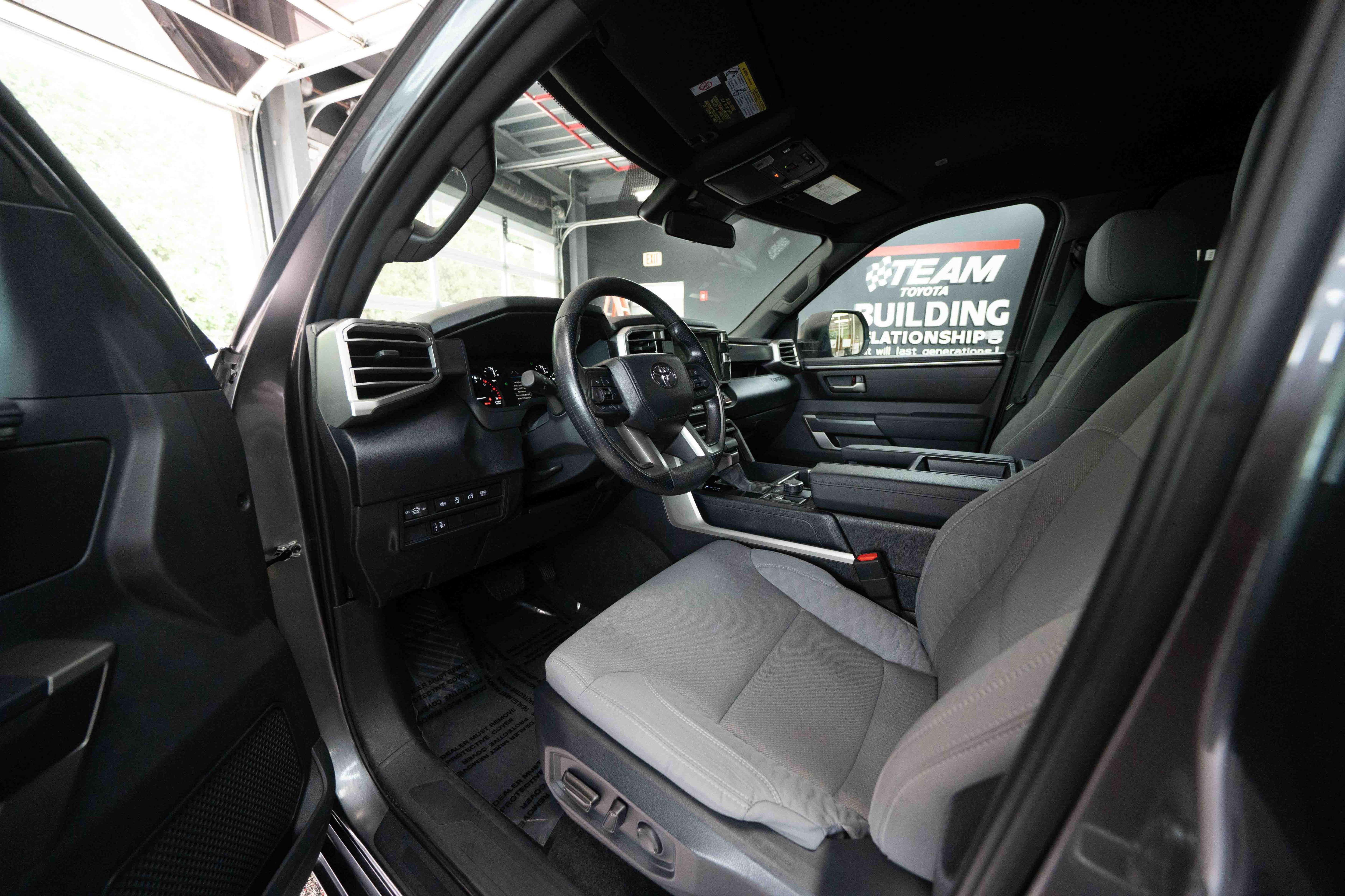 Used 2025 Toyota Tundra SR5 AWD/4WD image 8