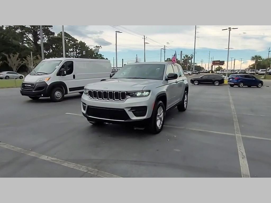 New 2025 Jeep Grand Cherokee Laredo X w/ Luxury Tech Group I image 38