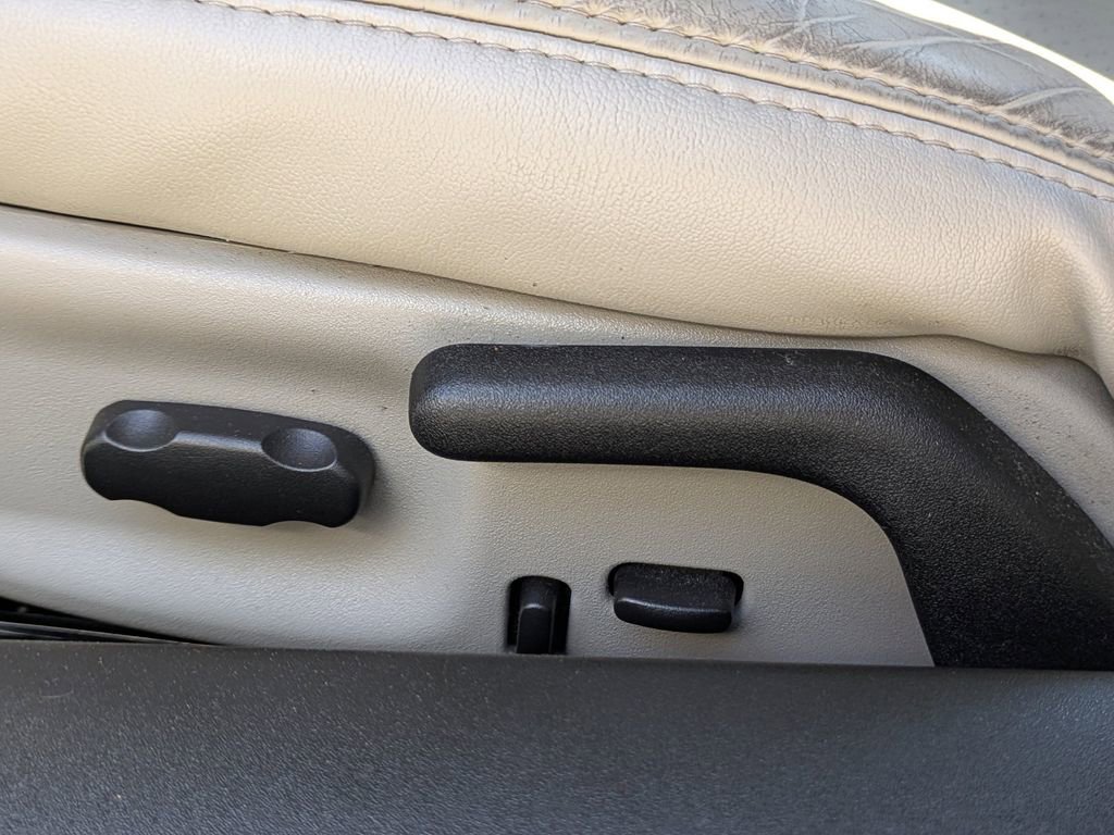 Used 2006 Chevrolet Corvette Convertible w/ Preferred Equipment Group image 15