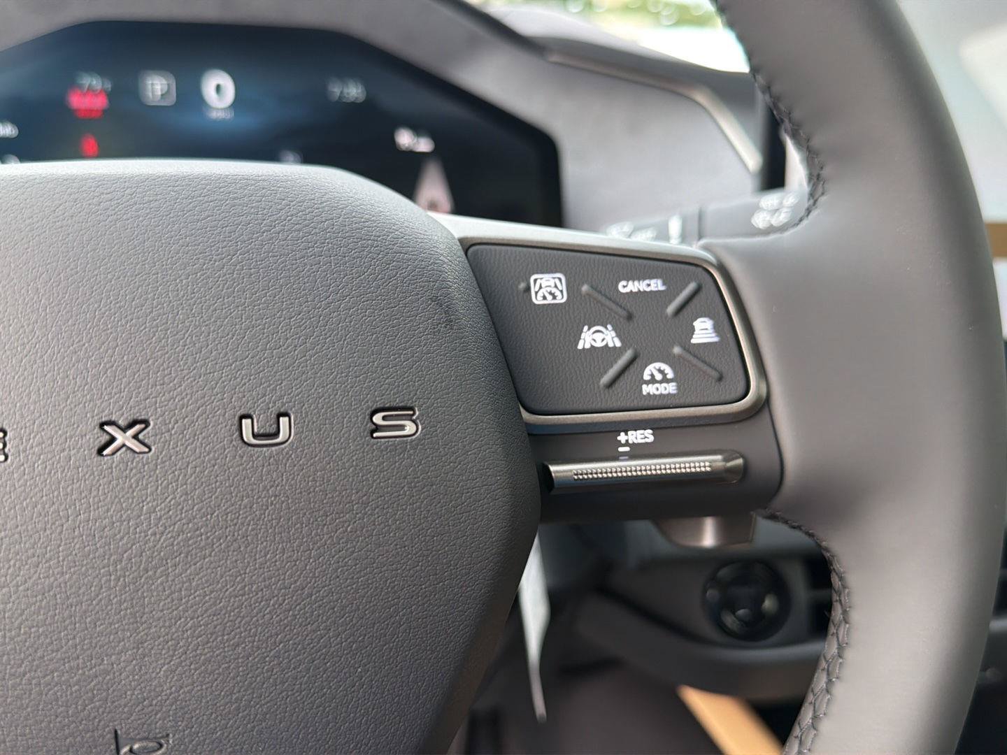 New 2026 Lexus ES 350e w/ Accessory Package (Z2) FWD image 22