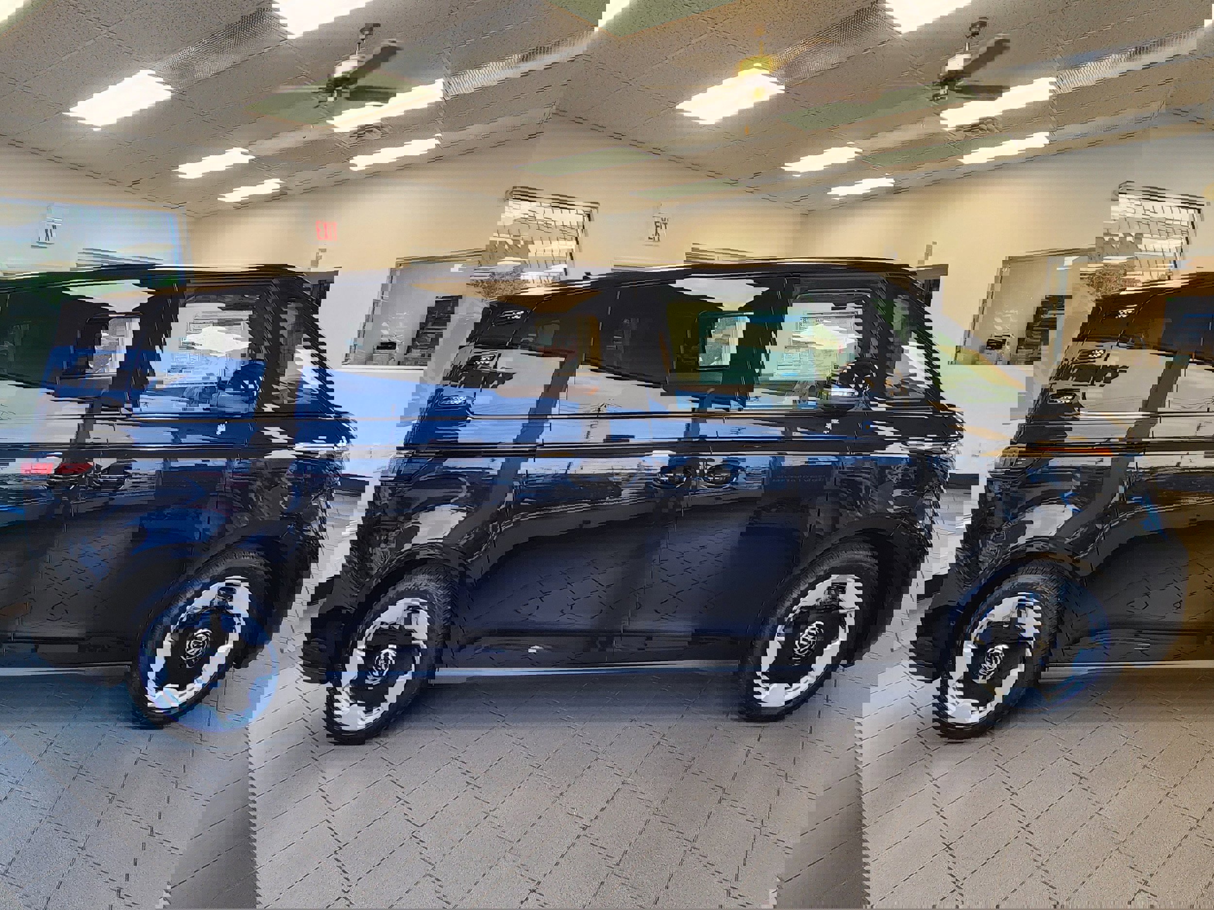 New 2025 Volkswagen ID. Buzz Pro S Plus image 4