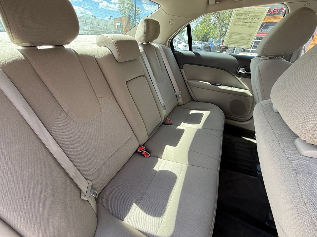 Used 2011 Ford Fusion Hybrid FWD image 24