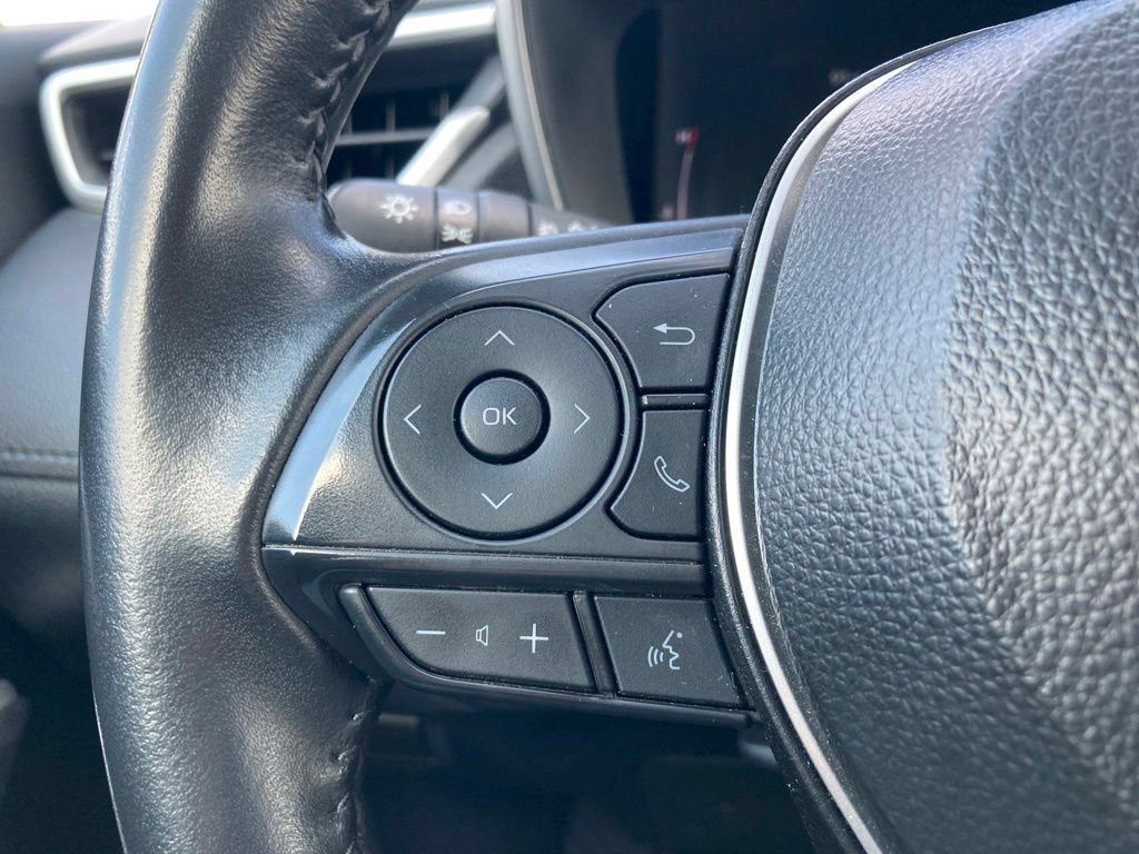 Certified 2025 Toyota Corolla Cross XLE FWD image 14